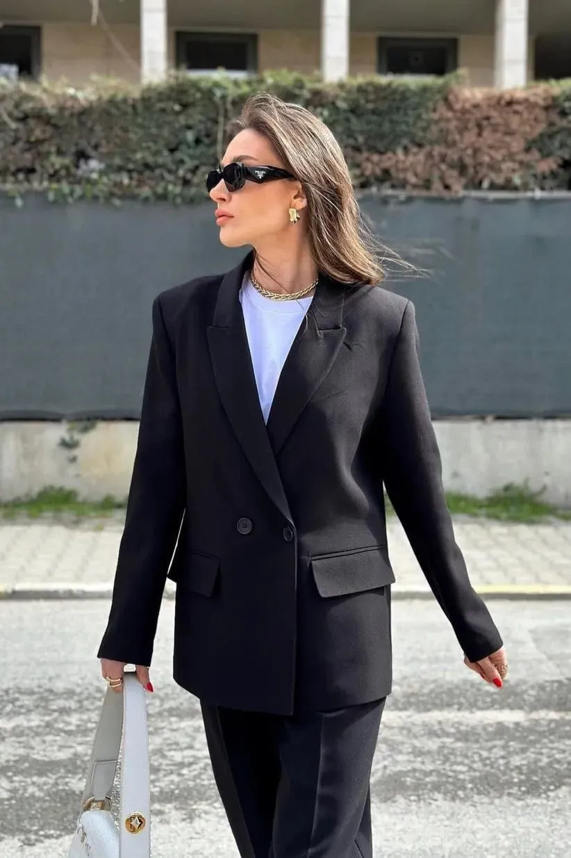 Ensemble Tailleur Noir – Blazer Oversize et Pantalon Élégant pour Femmes