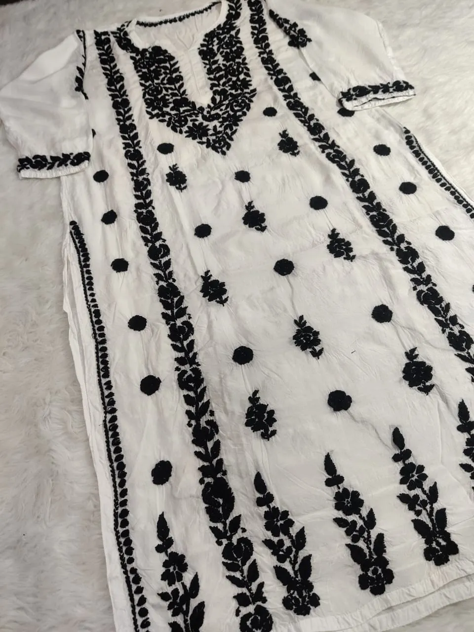 Pratha 3D Chikankari Muslin Kurta