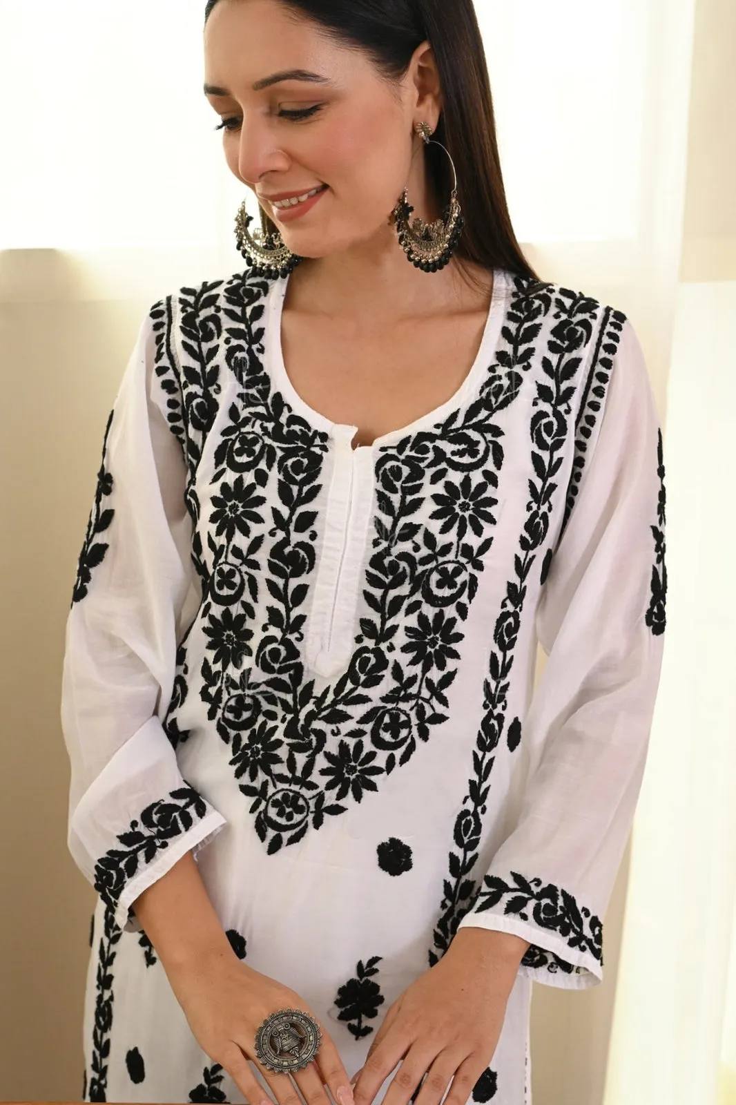 Pratha 3D Chikankari Muslin Kurta