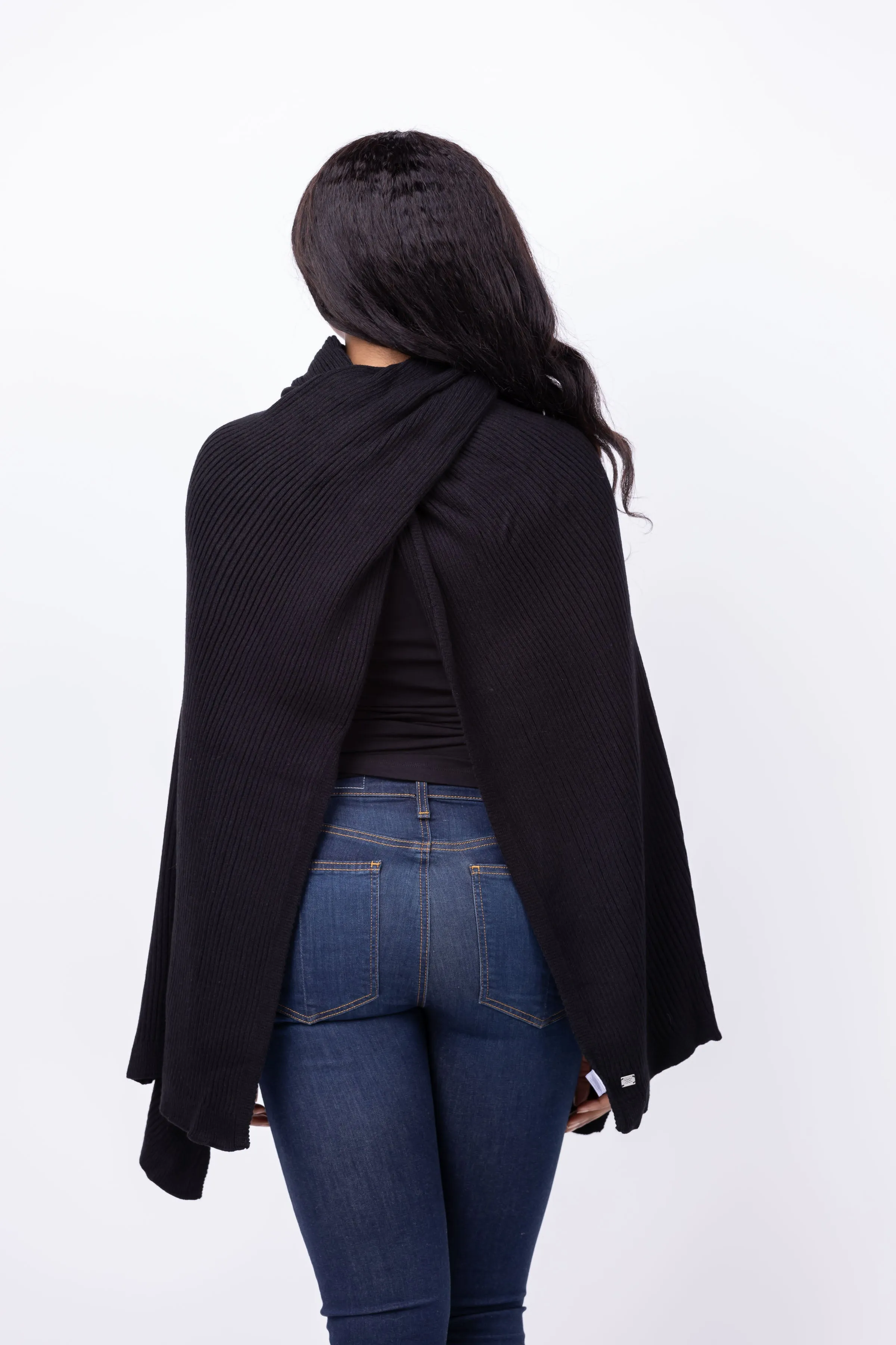 SOIA & KYO Rebeeca Scarf Cape in Black